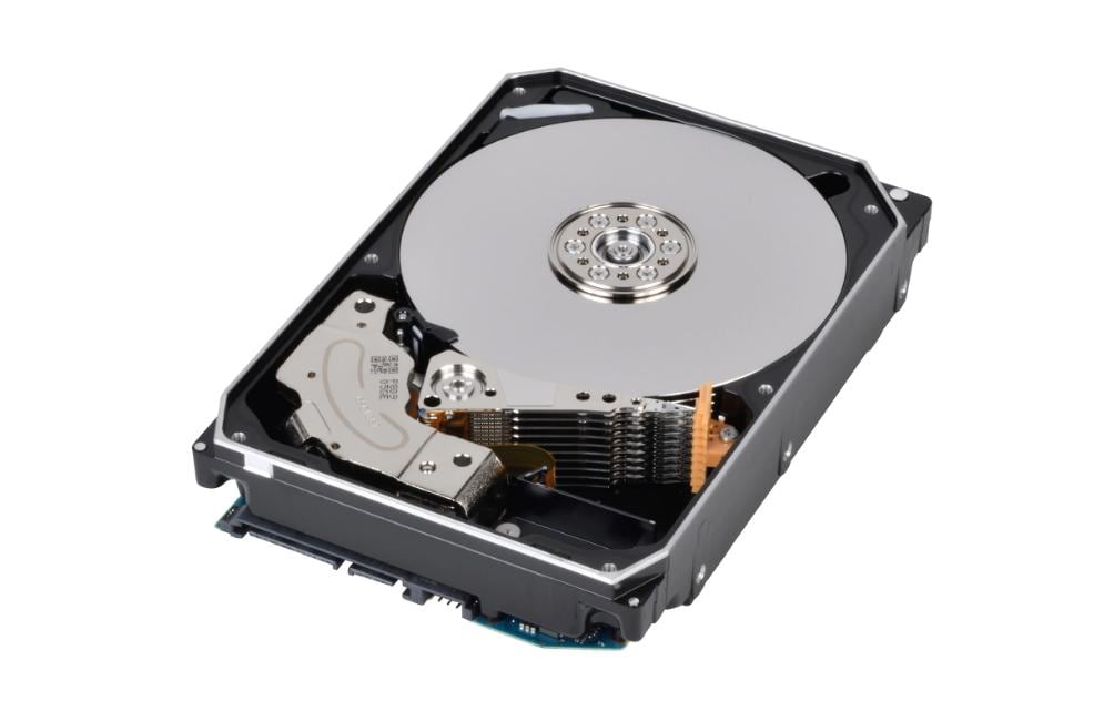 Toshiba MG08 Series MG08ACA16TE Interne Festplatte 16 TB 3.5" SATA 6Gb/s 7200 RPM 512 MB Cache
