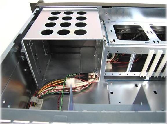 Chieftec UNC-410S-B-OP 19" 4U Rack-Gehäuse ATX ohne Netzteil Schwarz
