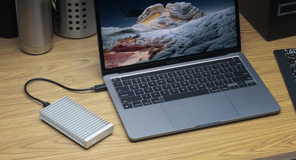 OWC Express 1M2 8 TB M.2 USB Typ-C 40 Gbit/s Silber