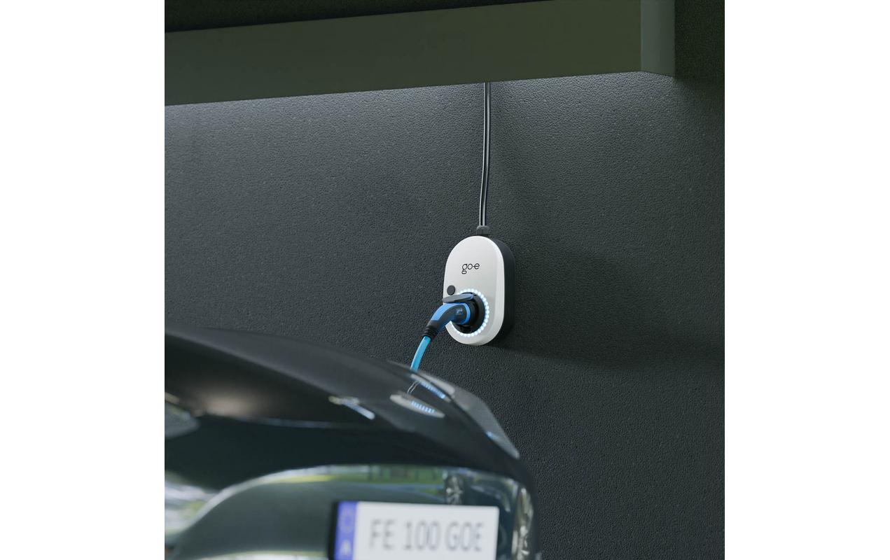 go-e Gemini Ladestation 22 kW Typ 2 1,8 m Kabel Weiß