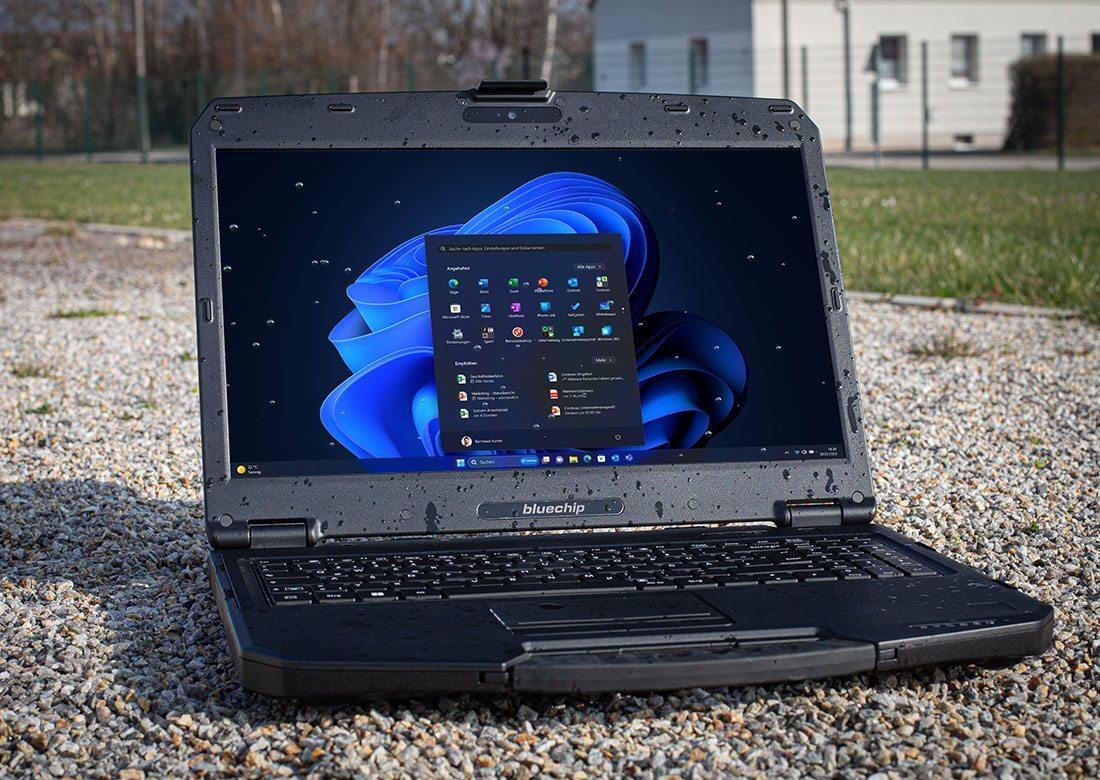 bluechip TRAVELline B15W59 15.6" Intel Core i5 16 GB RAM 500 GB SSD Schwarz