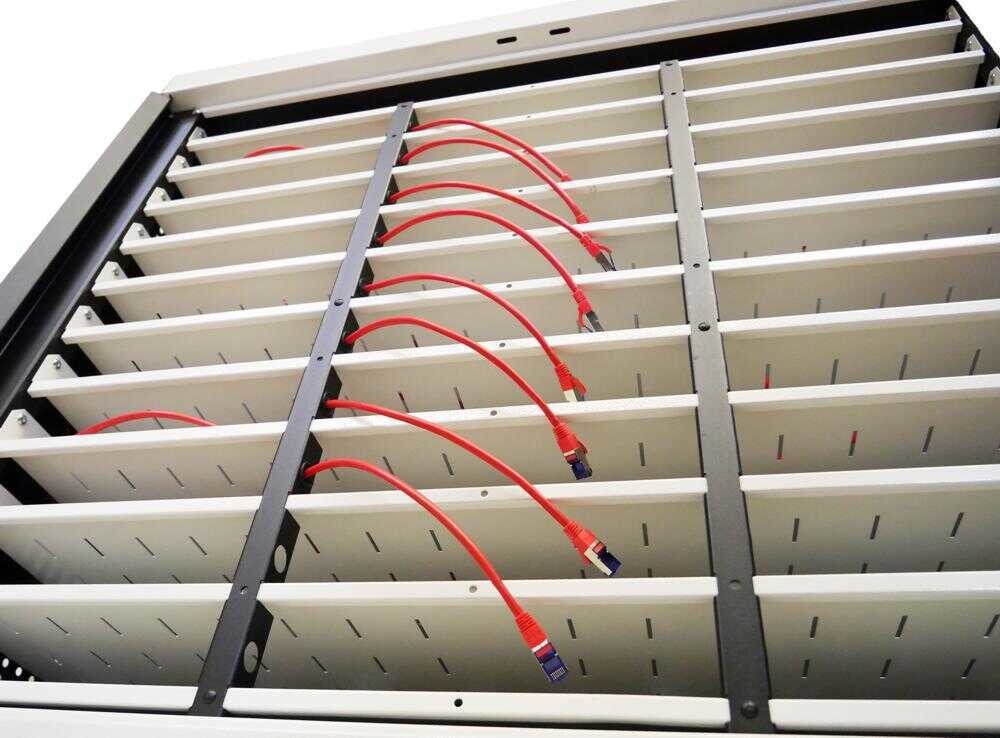 Protect+Charge Komplettsatz 30 Stück Cat.7 Netzwerkkabel für Laptopwagen 90LNPC30MOB (ZAALNPC30NWK730)