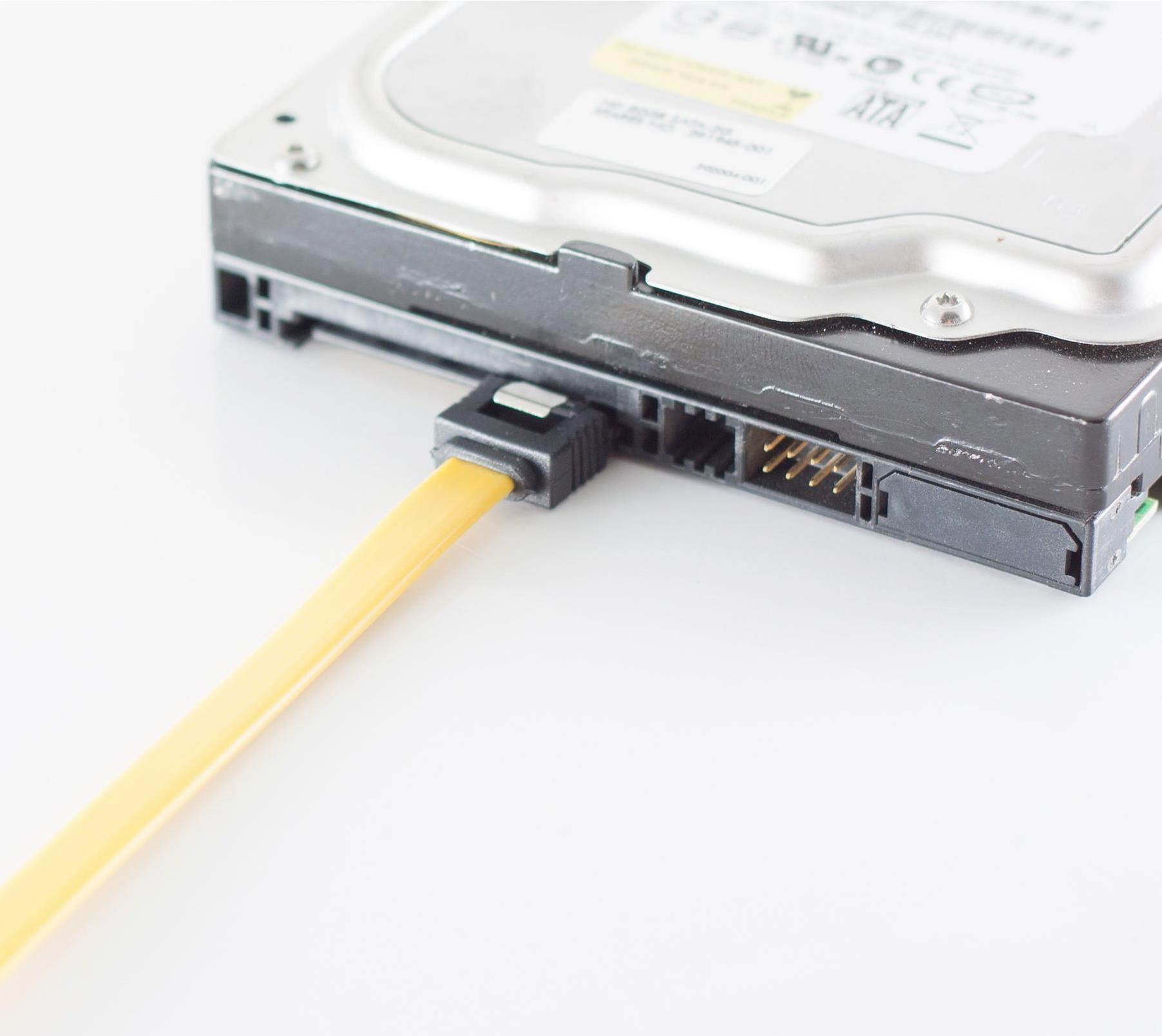 shiverpeaks ®-BASIC-S--SATA Anschlusskabel 6 Gb/s mit Metallclip (Arretierung), gelb 0,5 (BS78246-0.5Y)