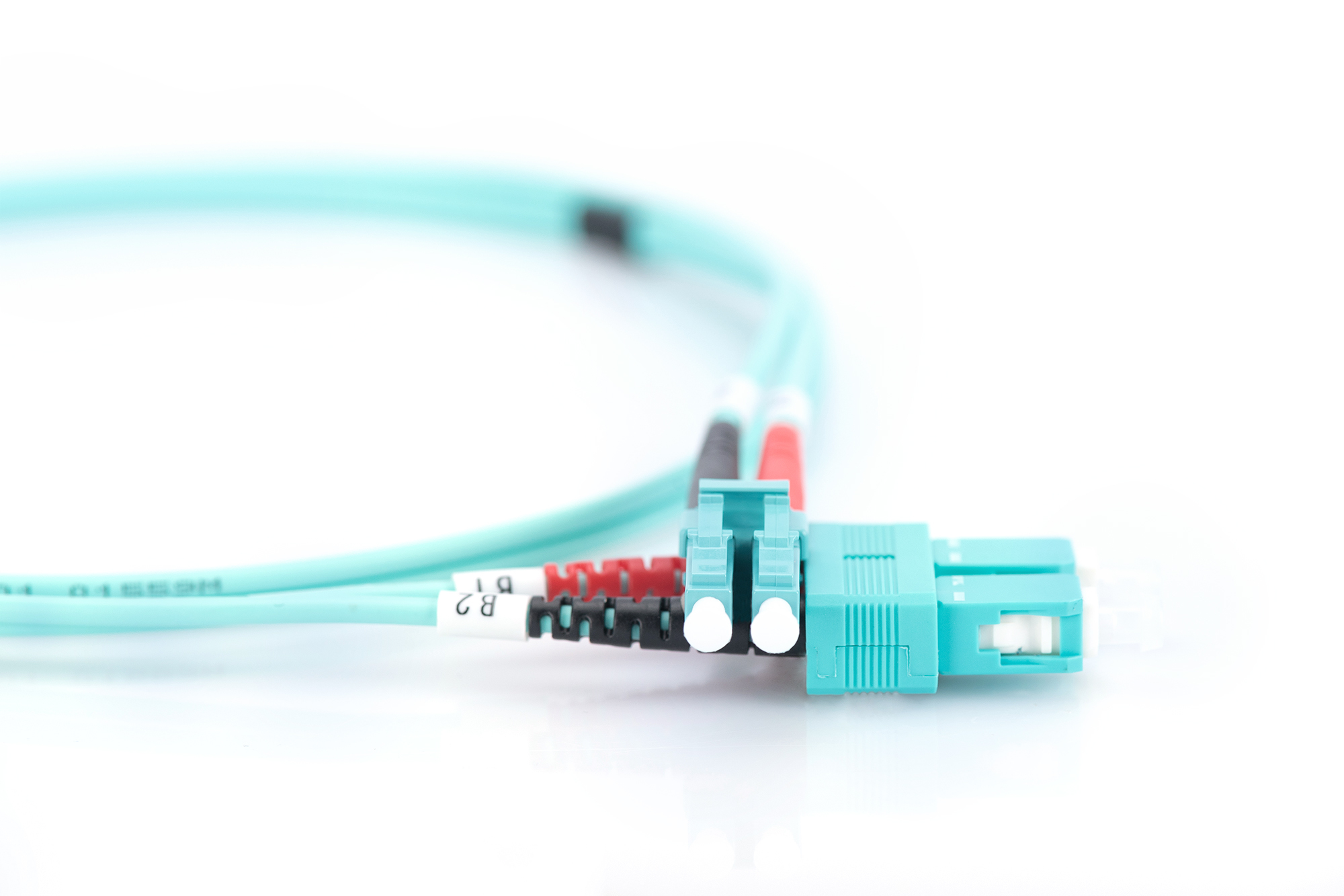 Digitus DIGITUS DK-2532-02/3 OM3 Glasfaser Patchkabel LC Multi-Mode zu SC multi-mode 2 m Aquamarin