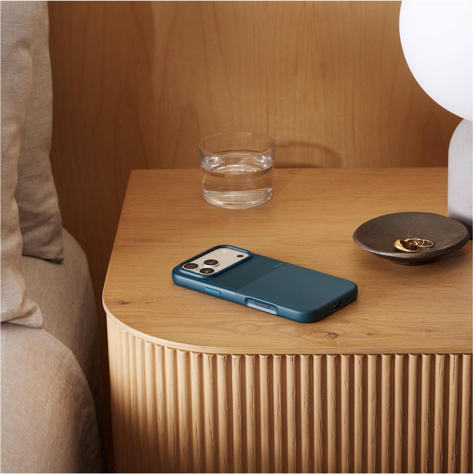 Apple Beats iPhone 17 Pro Max Rugged Case with MagSafe and Camera Control – Rocky Blue (MGJ94LL/A)