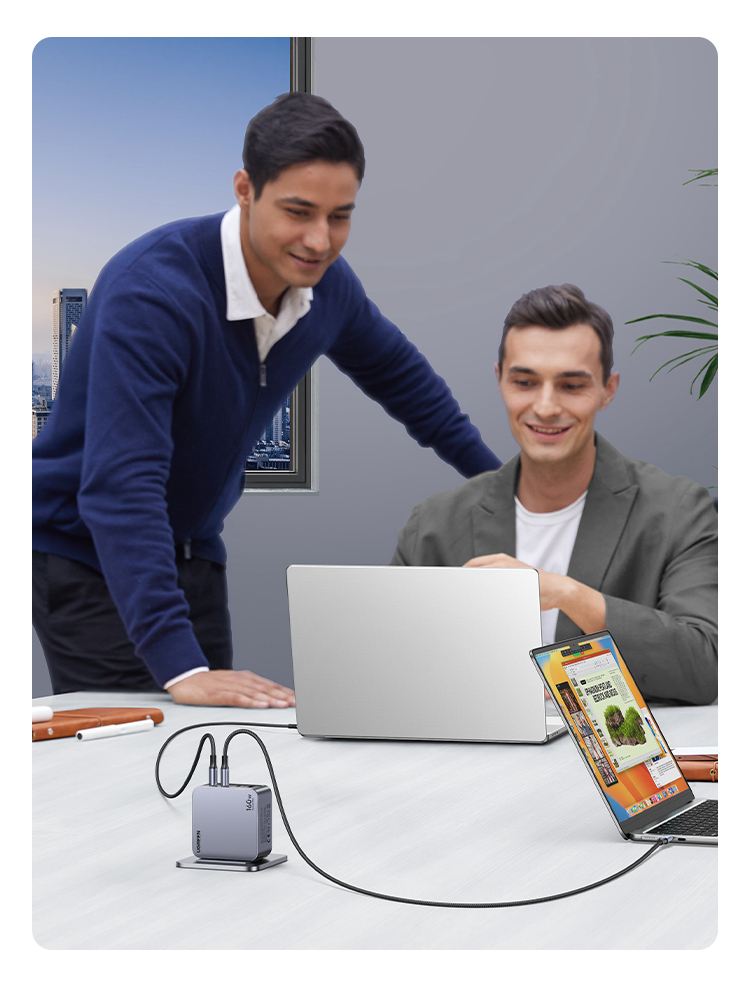 Ugreen Nexode Pro 160W GaN Ladegerät mit USB-C Kabel Grau