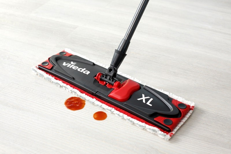 Vileda 167751 Wischmopp- und Eimerset Schwarz, Rot