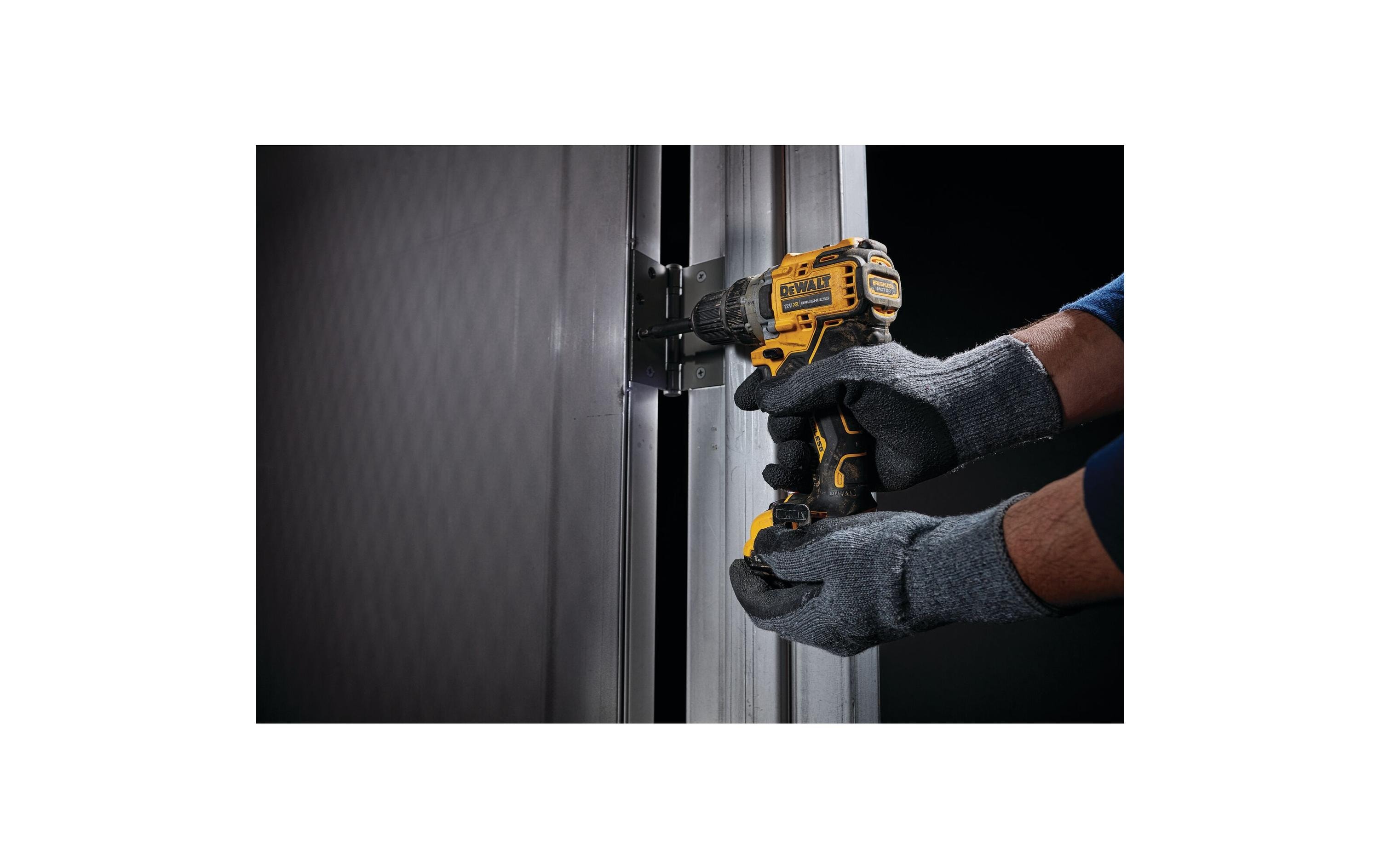 DeWalt 12 V Akku-Bohrschrauber DCD701D2-QW 2 Ah Schwarz, Gelb