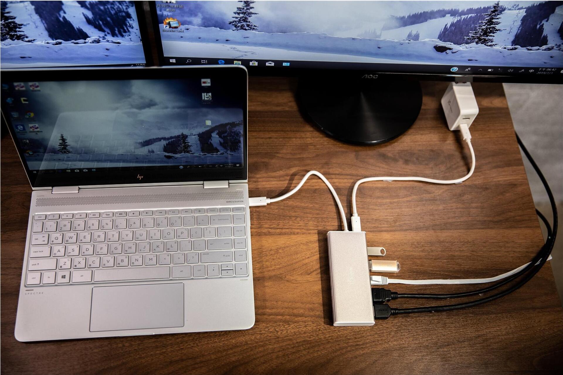 j5create JCD381-N USB-C Dual HDMI Mini Dock mit Gigabit Ethernet und USB Power Delivery, Aluminium, Beige/Weiß
