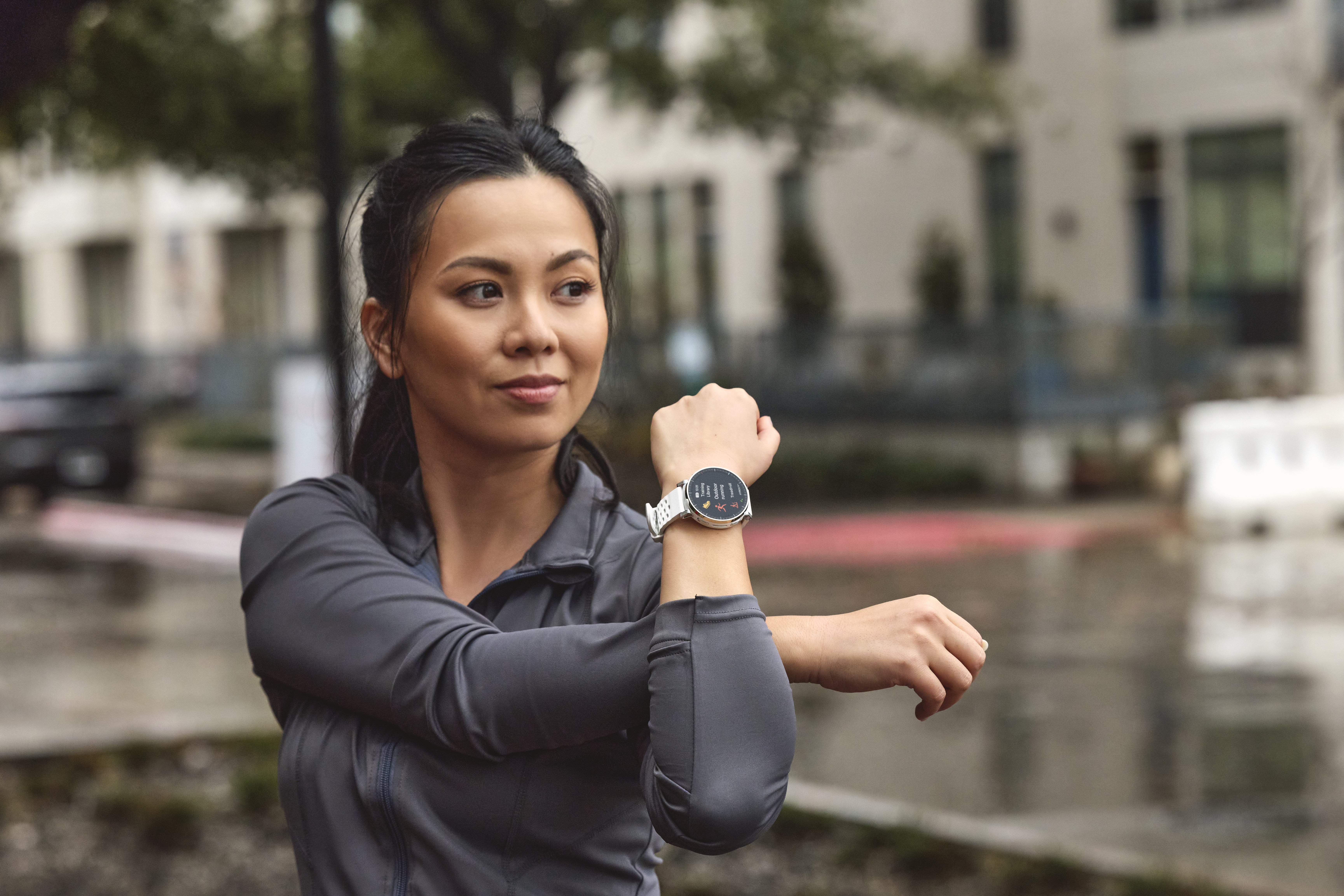 Amazfit Active 3 Premium 1,32" AMOLED Smartwatch Weiß