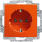 Busch-Jaeger 2013-0-5387. Buchsen-Typ: CEE 7/3. Produktfarbe: Orange, Silber. Ausgangsspannung: 250 V, Ausgangsstrom: 16 A (2013-0-5387)
