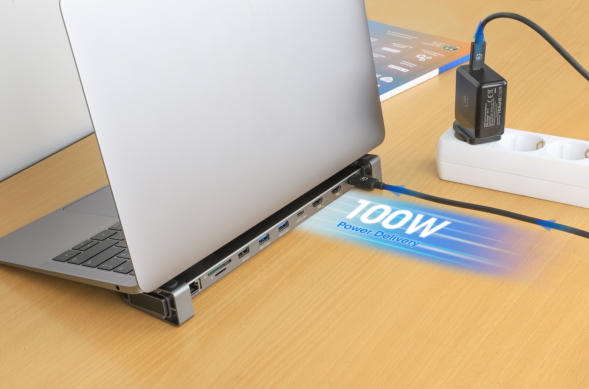 Manhattan 10-in-1 Dockingstation USB-C 3.2 Gen 1 2xHDMI 1GbE Silber