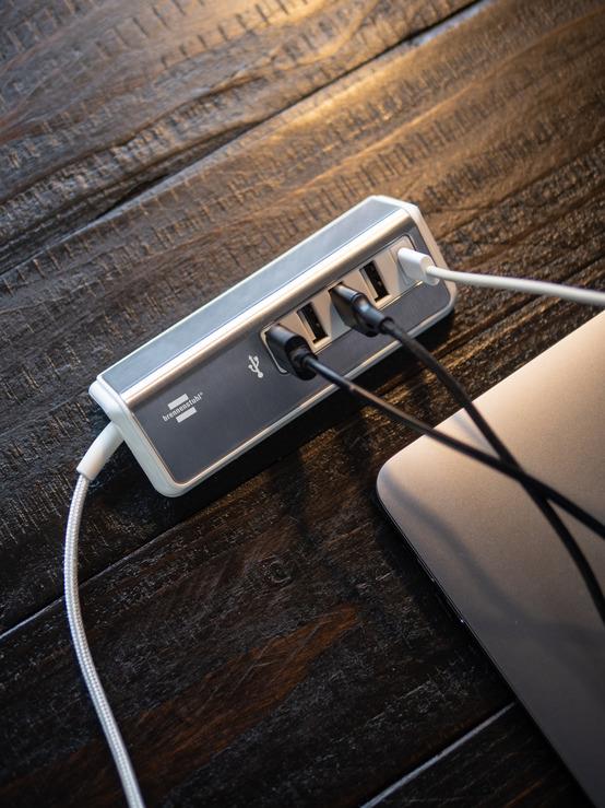 Brennenstuhl 1508230 Ladegerät USB-A USB-C 4,2 A 1,5 m Edelstahl Weiß