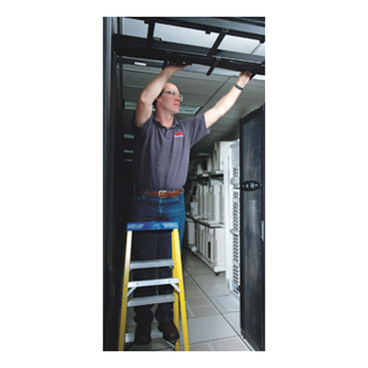 APC NetBotz Montageservice WASSEMNB-NB-10 für NBRK0450/NBRK0570/NBWL0355/NBWL0455