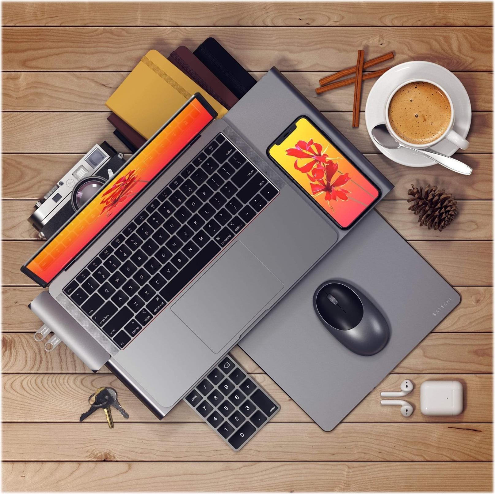 Satechi Type-C Pro Hub Adapter für MacBook Pro 13" und 15", 2× USB 3.0, HDMI 4K, SD/MicroSD, Grau