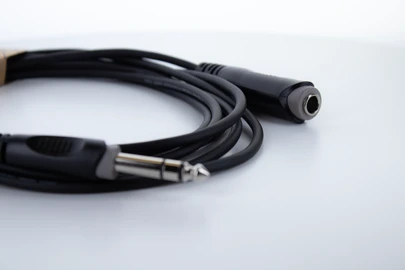 Cordial 14825 Audiokabel 6,3 mm Klinke Stereo Stecker an Buchse 5 m Schwarz
