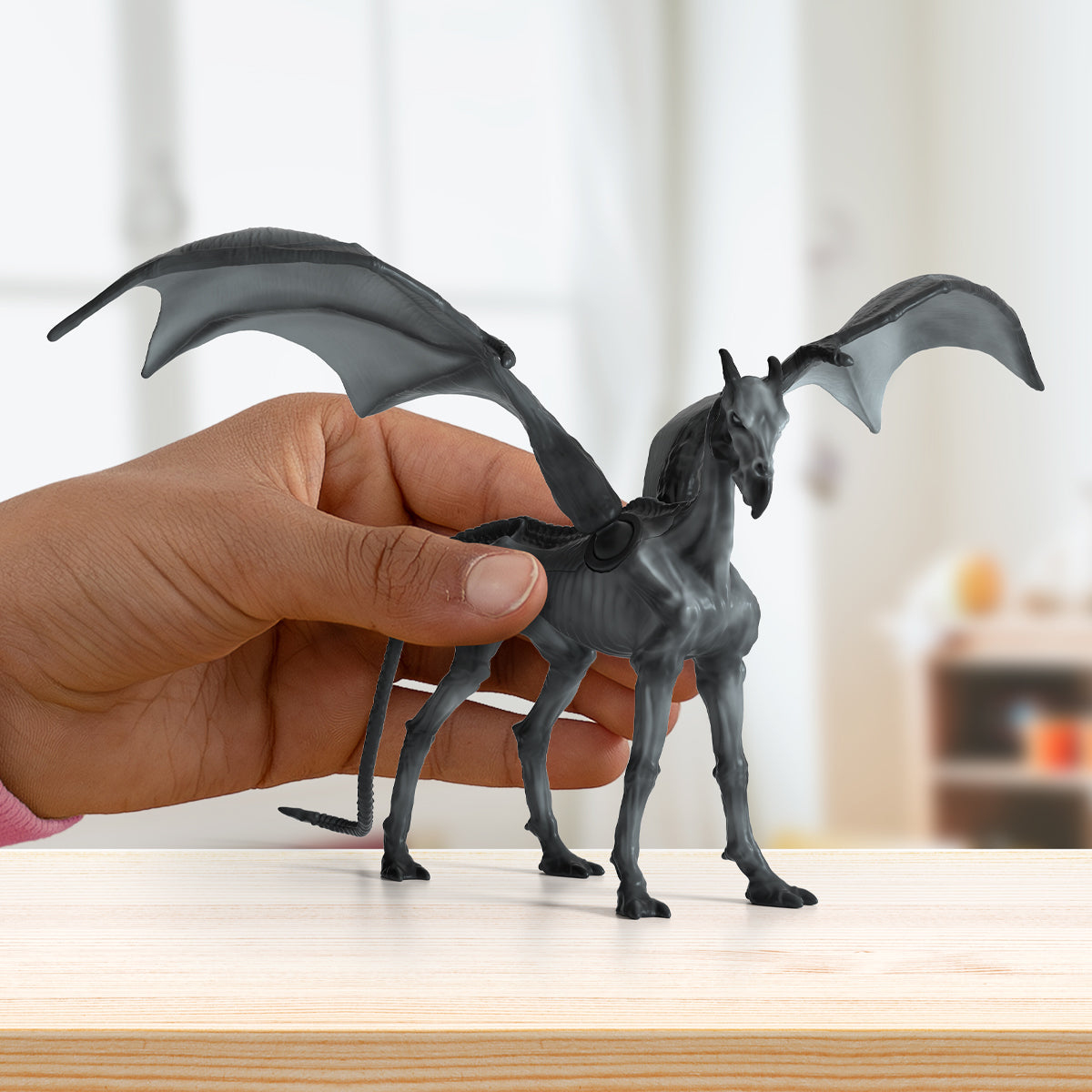 Schleich Wizarding World Harry Potter Thestral Spielfigur Schwarz