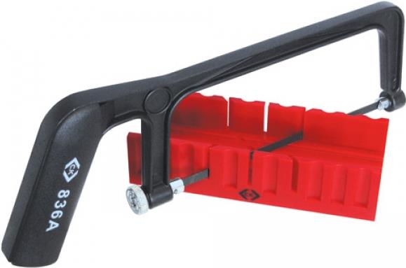 C.K Tools Mini-Bügelsäge mit Gehrungsschneidlade, 150mm (T0837)