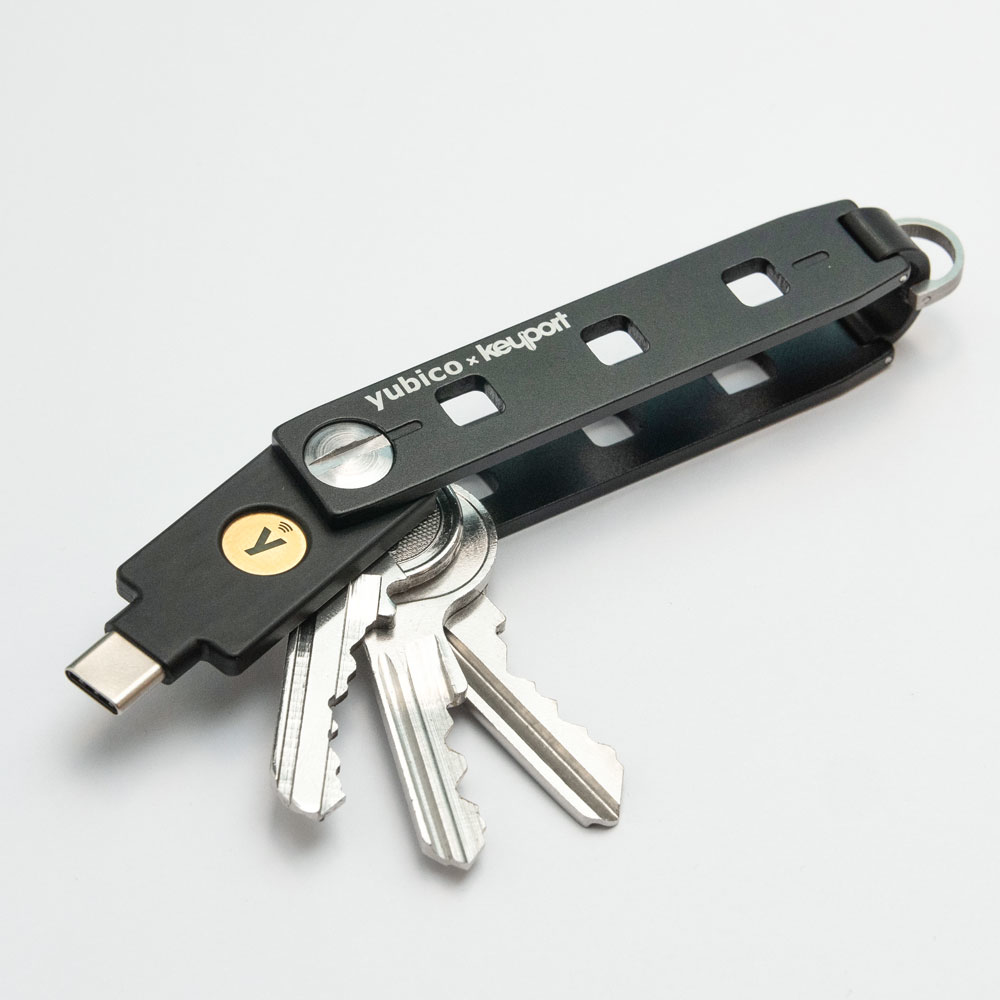 Yubico x Keyport Pivot 2.0 Schlüssel-Organizer für YubiKeys, Aluminium Schwarz
